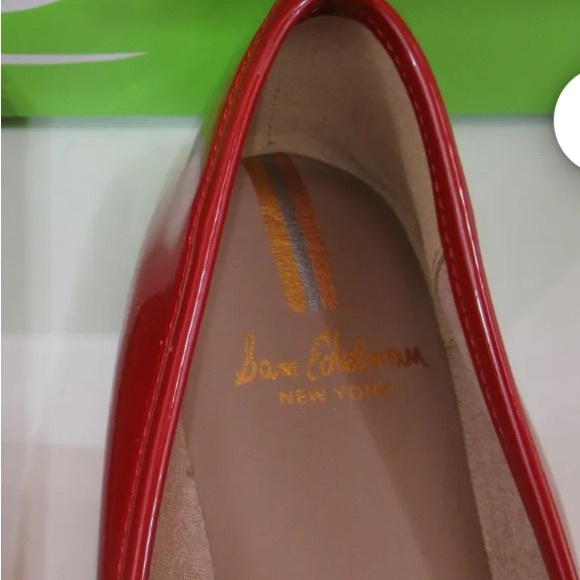 Chic Red Patent Leather Flats - Picture 3 of 7